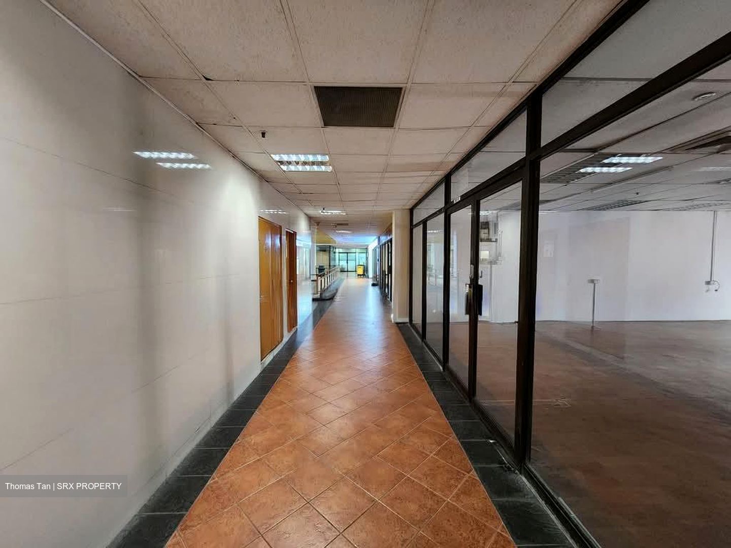 Jalan Besar Plaza (D8), Office #571630111
